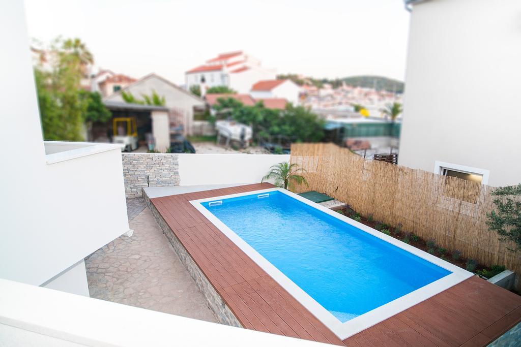 Apartment Ema Рогозница Екстериор снимка
