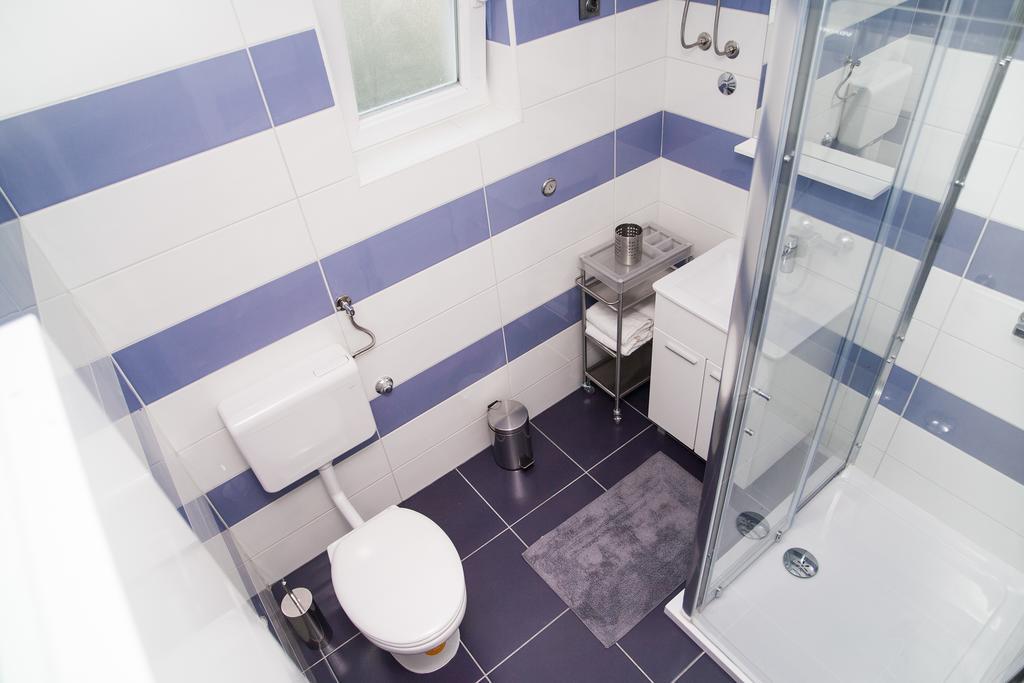 Apartment Ema Рогозница Екстериор снимка
