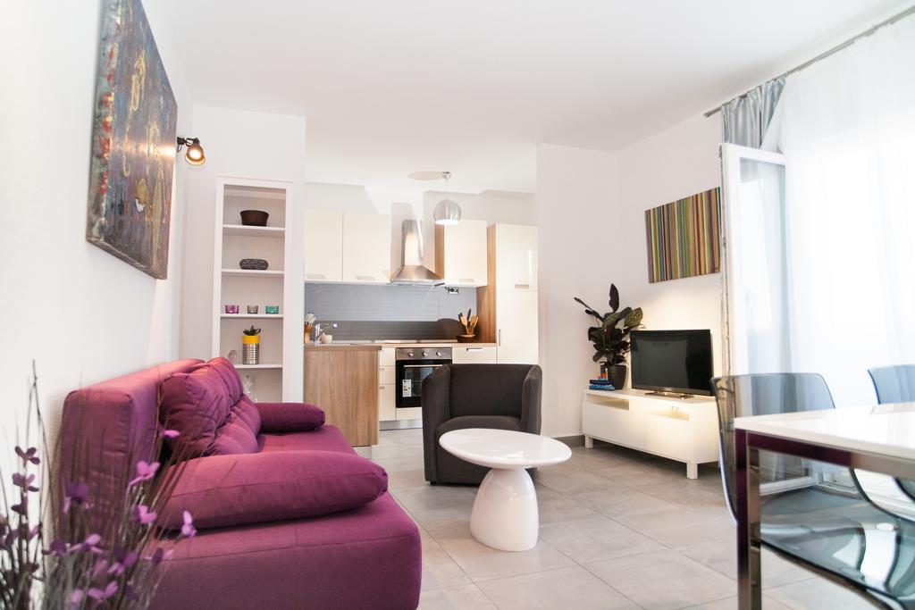 Apartment Ema Рогозница Екстериор снимка
