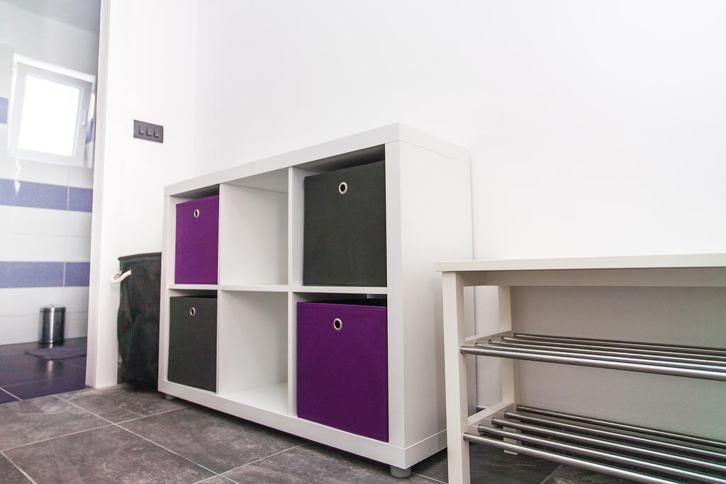 Apartment Ema Рогозница Екстериор снимка